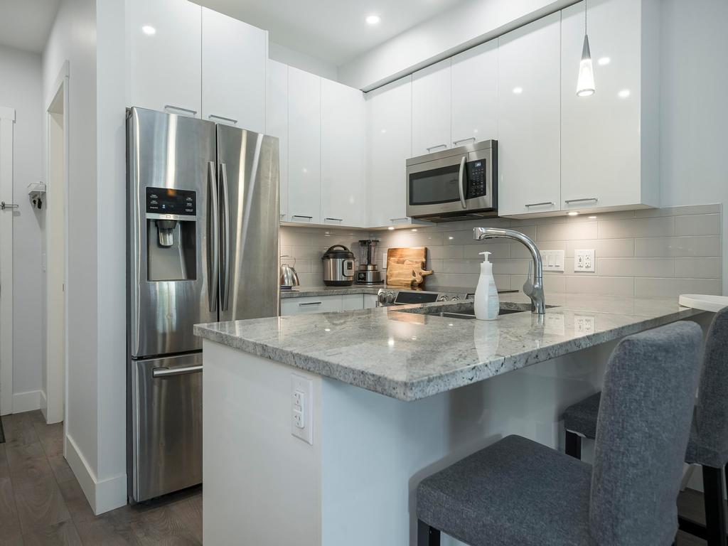 Listing Image for R3090530