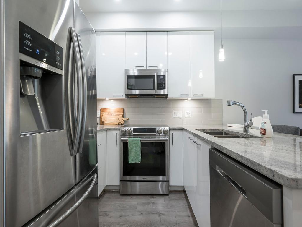 Listing Image for R3090530