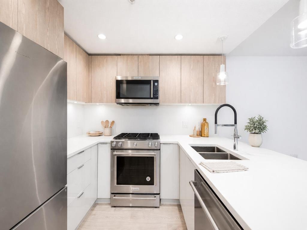 Listing Image for R3090532