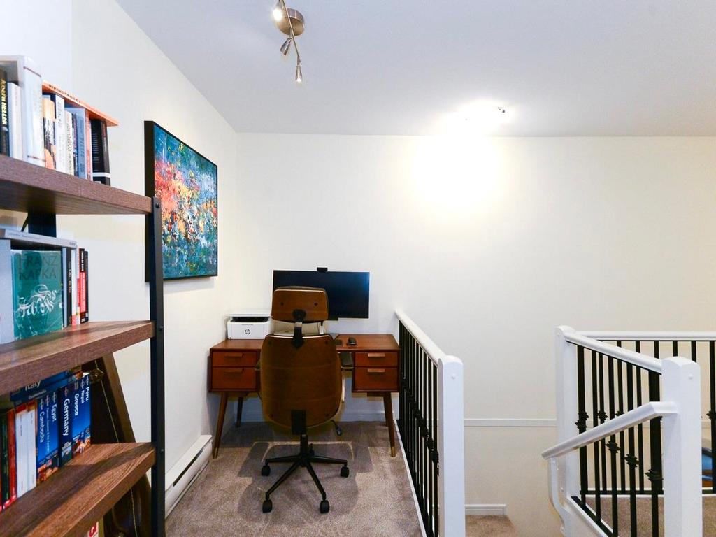 Listing Image for R3090543