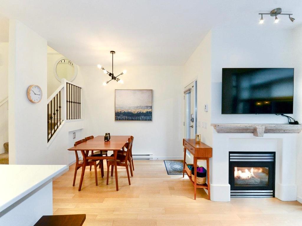 Listing Image for R3090543