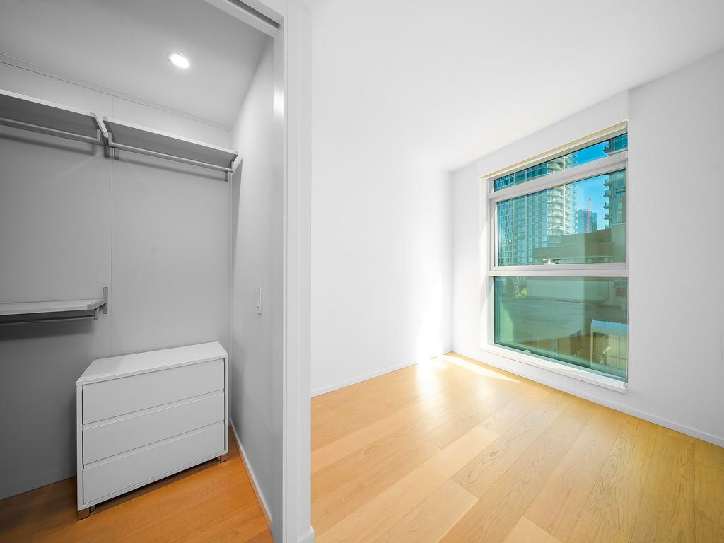 Listing Image for R3090551