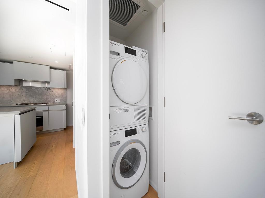 Listing Image for R3090551