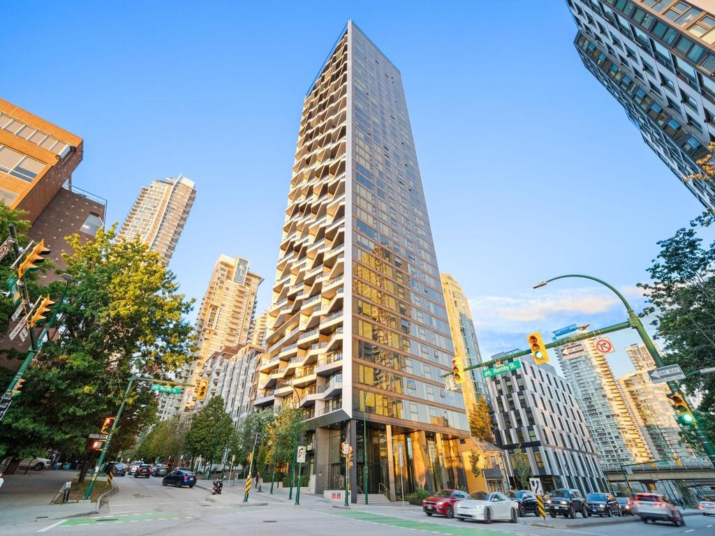 Listing Image for R3090551