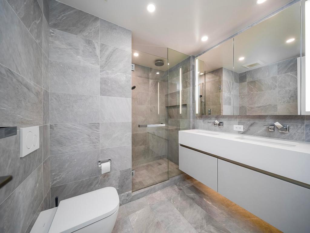 Listing Image for R3090551