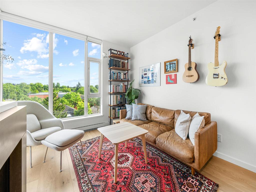 Listing Image for R3090555