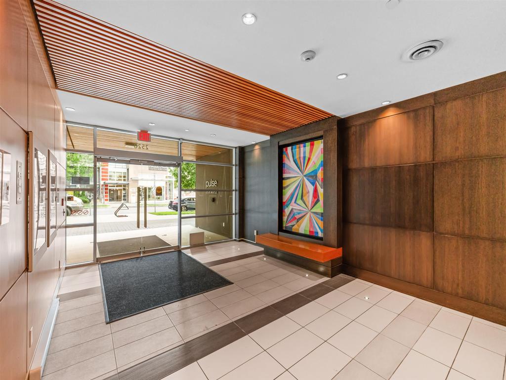 Listing Image for R3090555