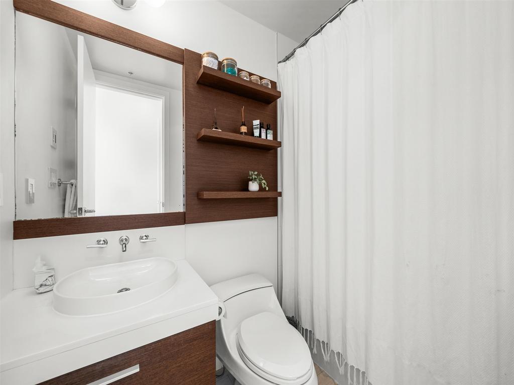 Listing Image for R3090555