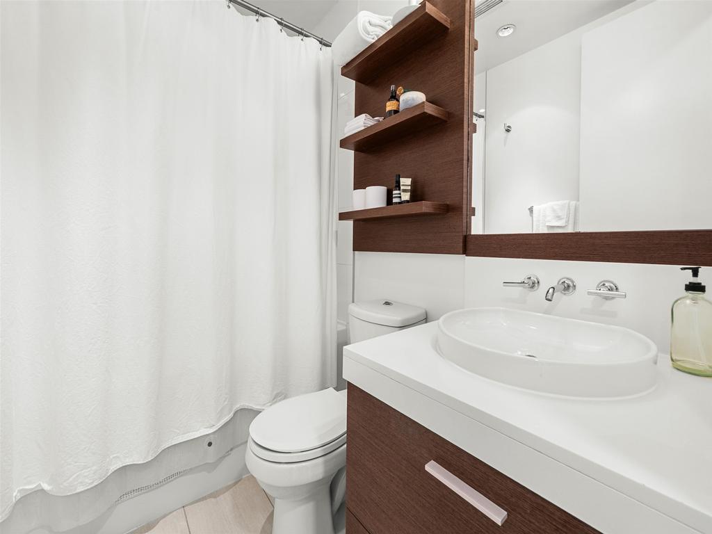 Listing Image for R3090555