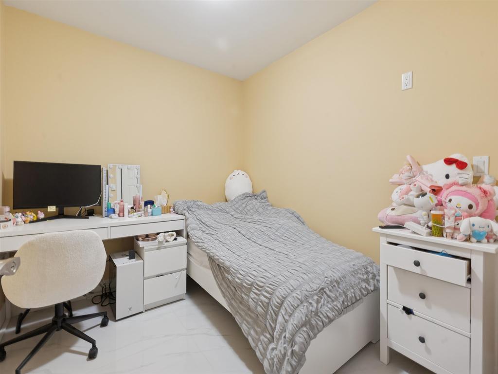 Listing Image for R3090565