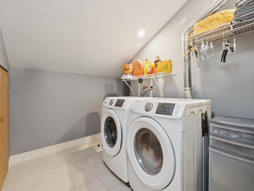 Listing Image for R3090565