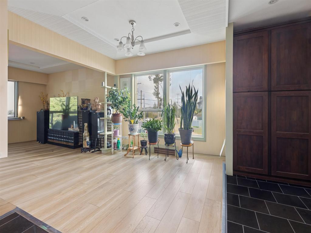 Listing Image for R3090565