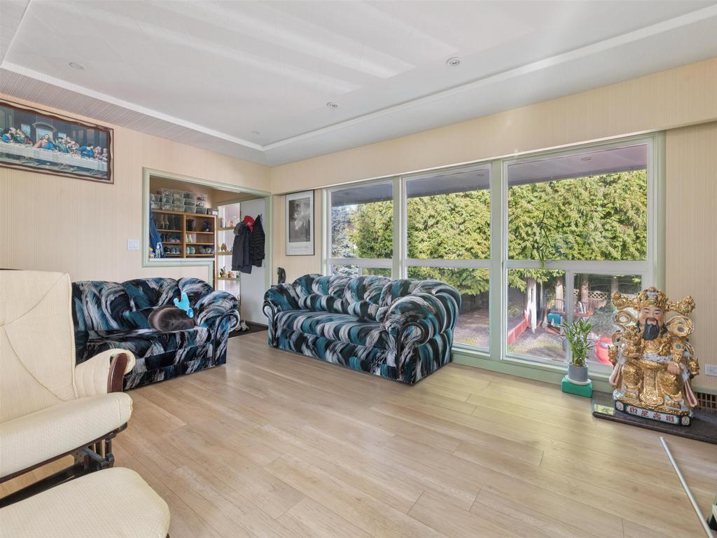 Listing Image for R3090565