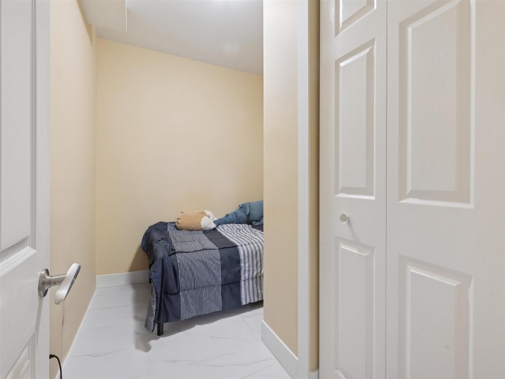 Listing Image for R3090565