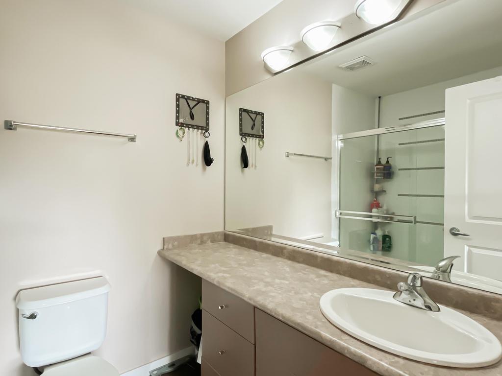 Listing Image for R3090566
