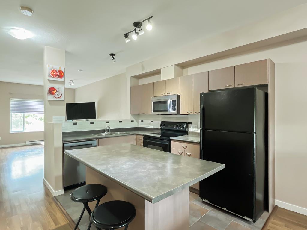 Listing Image for R3090566