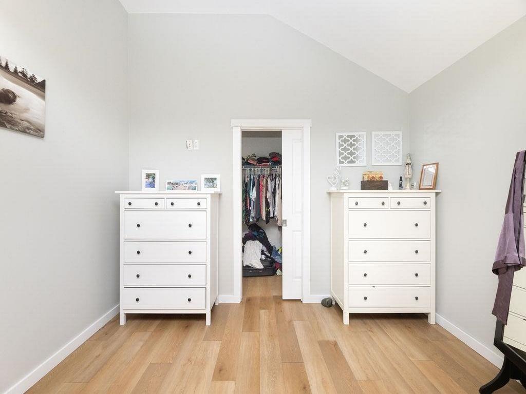 Listing Image for R3090572