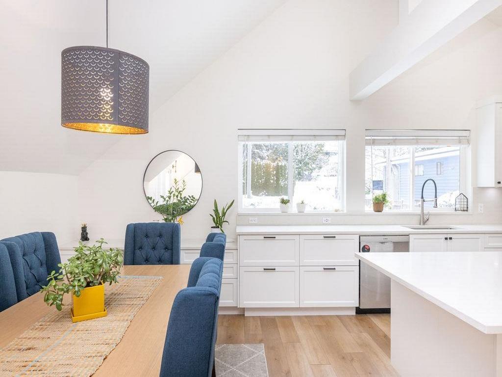 Listing Image for R3090572