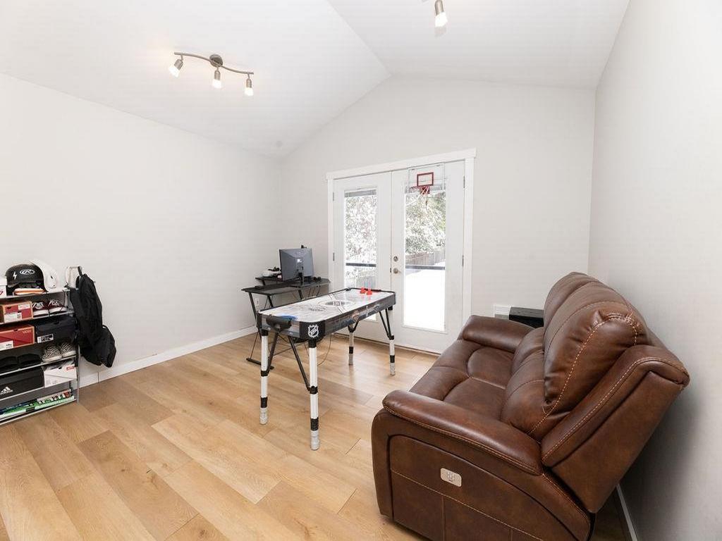 Listing Image for R3090572