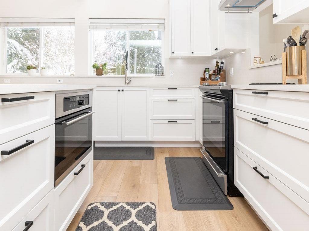 Listing Image for R3090572