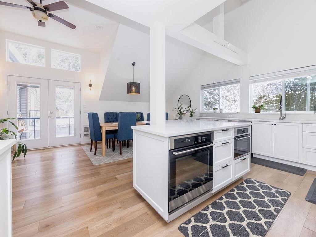 Listing Image for R3090572