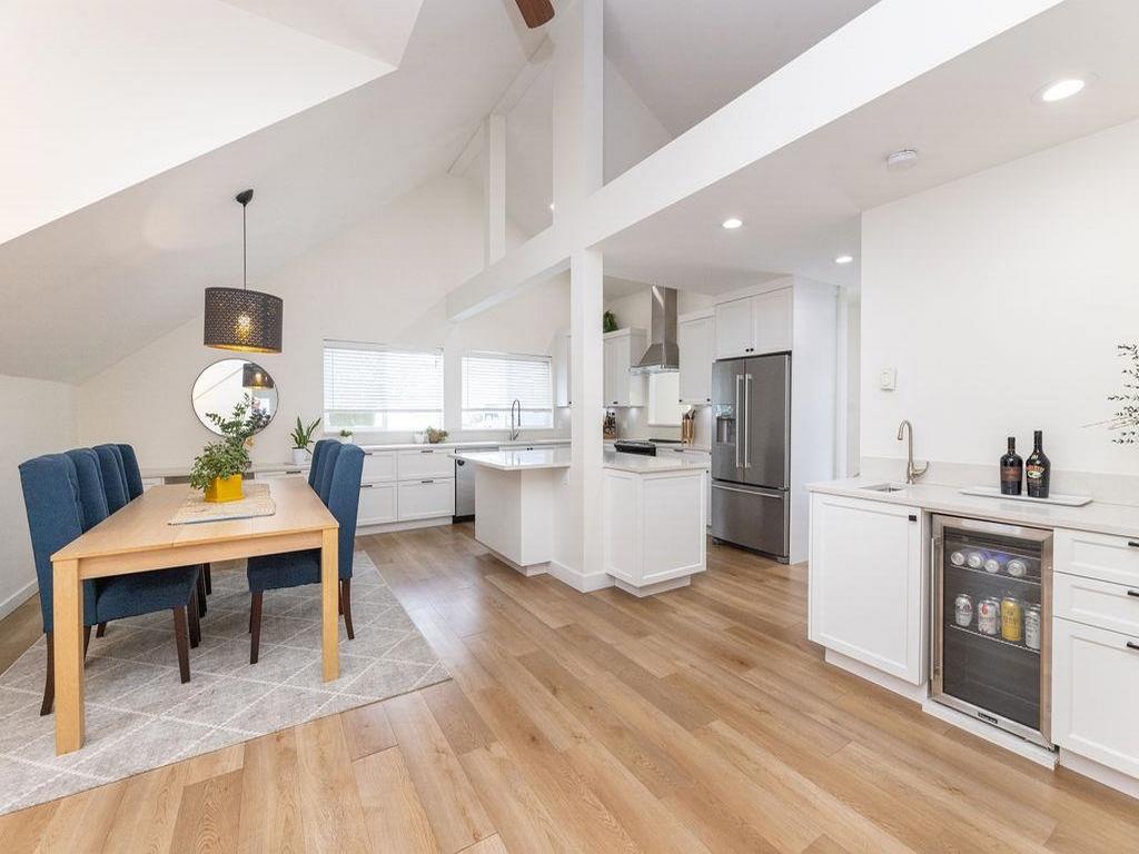 Listing Image for R3090572