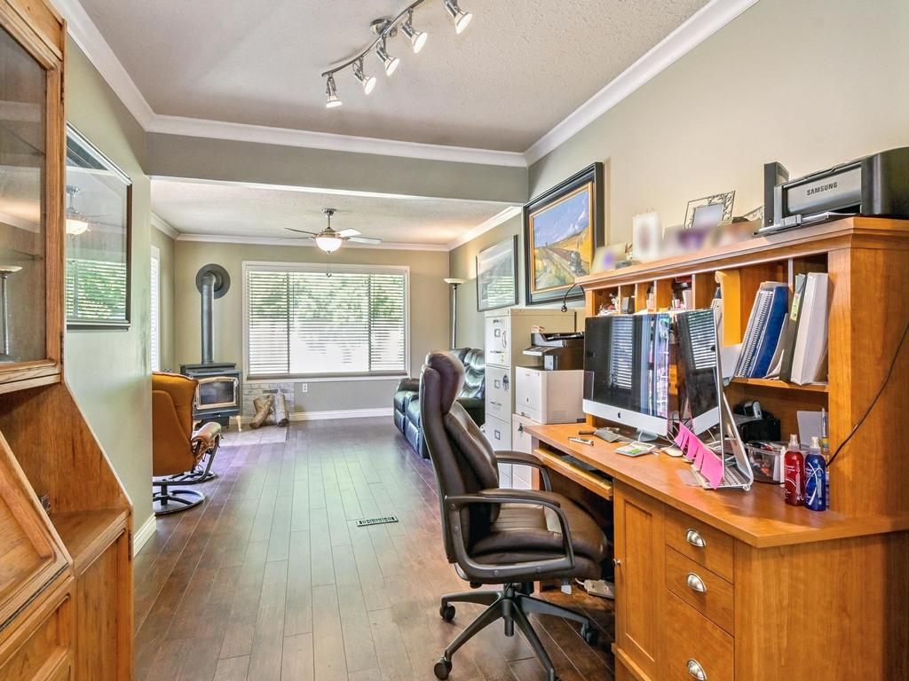 Listing Image for R3090580