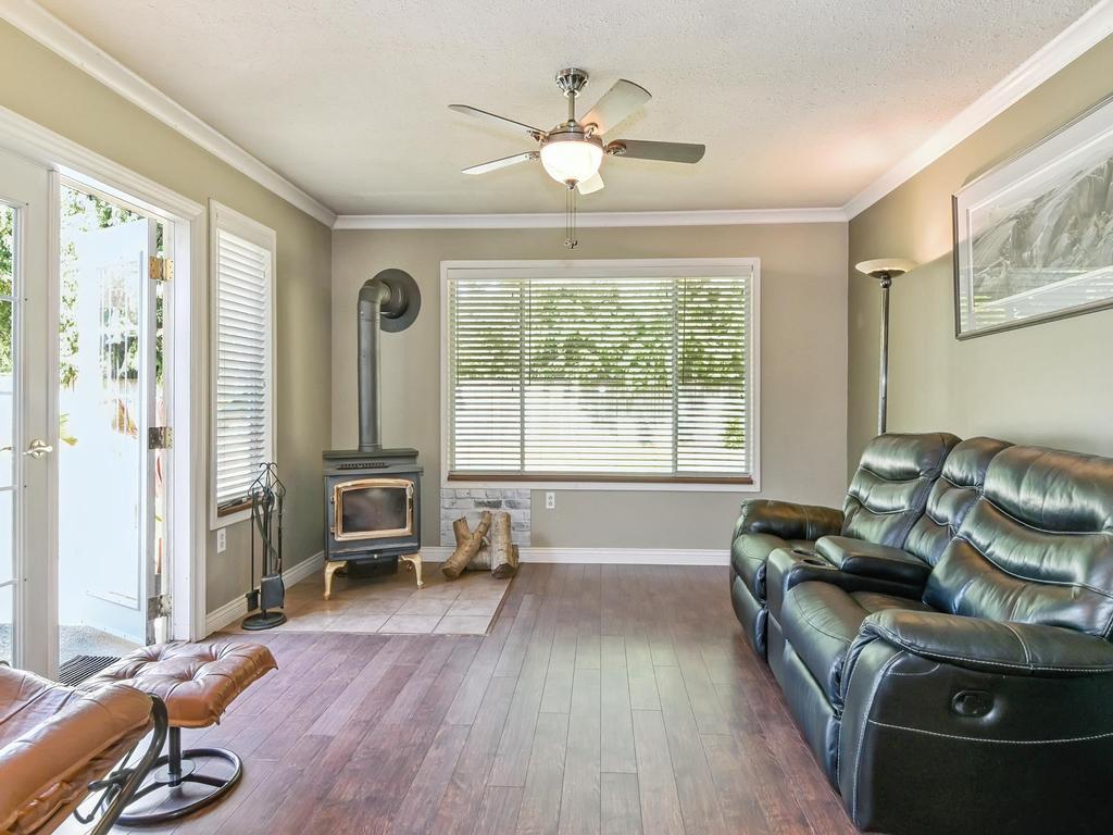 Listing Image for R3090580