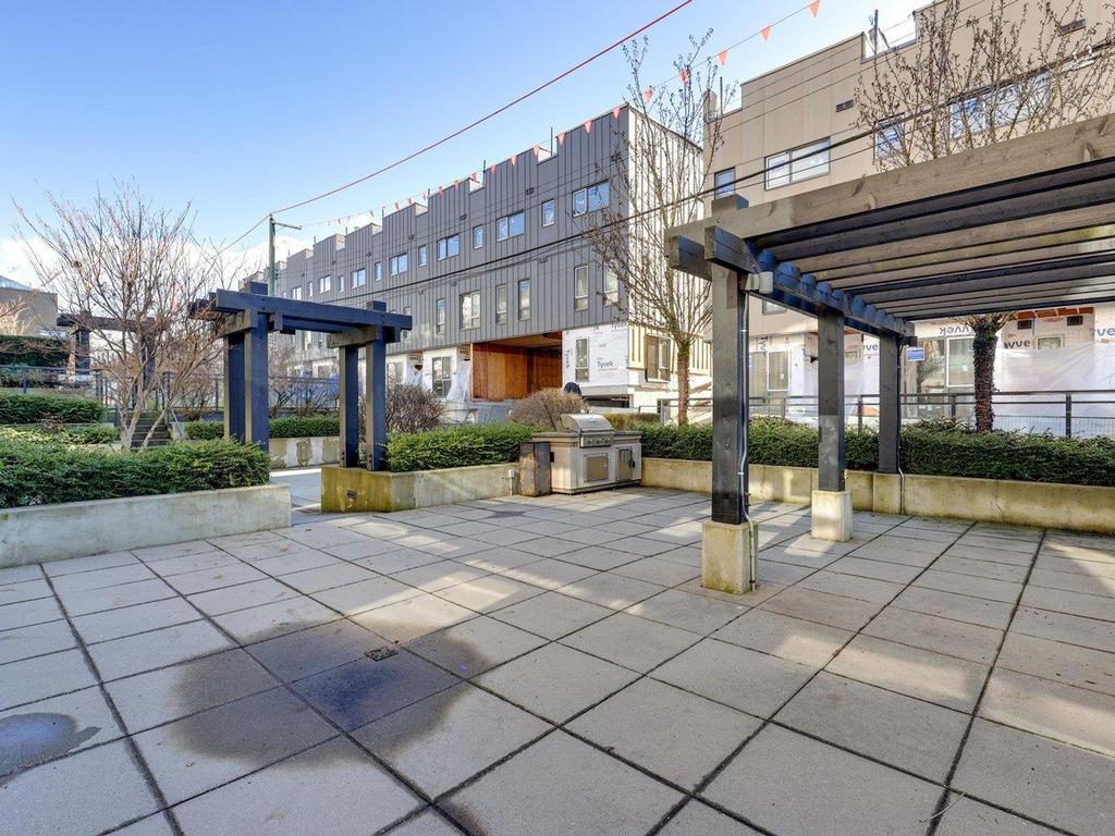 Listing Image for R3090582