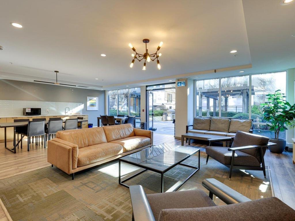 Listing Image for R3090582