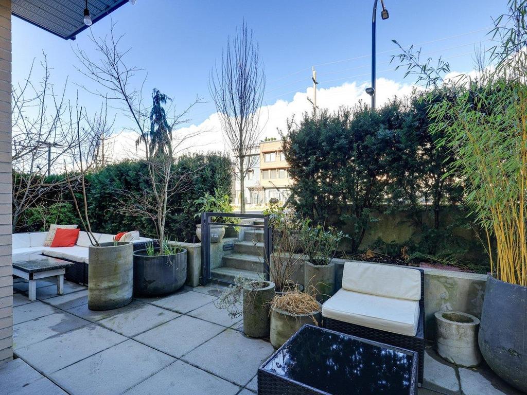 Listing Image for R3090582