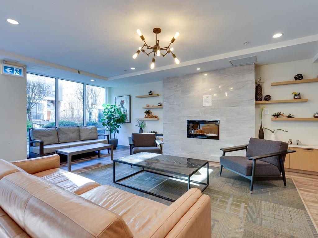 Listing Image for R3090582