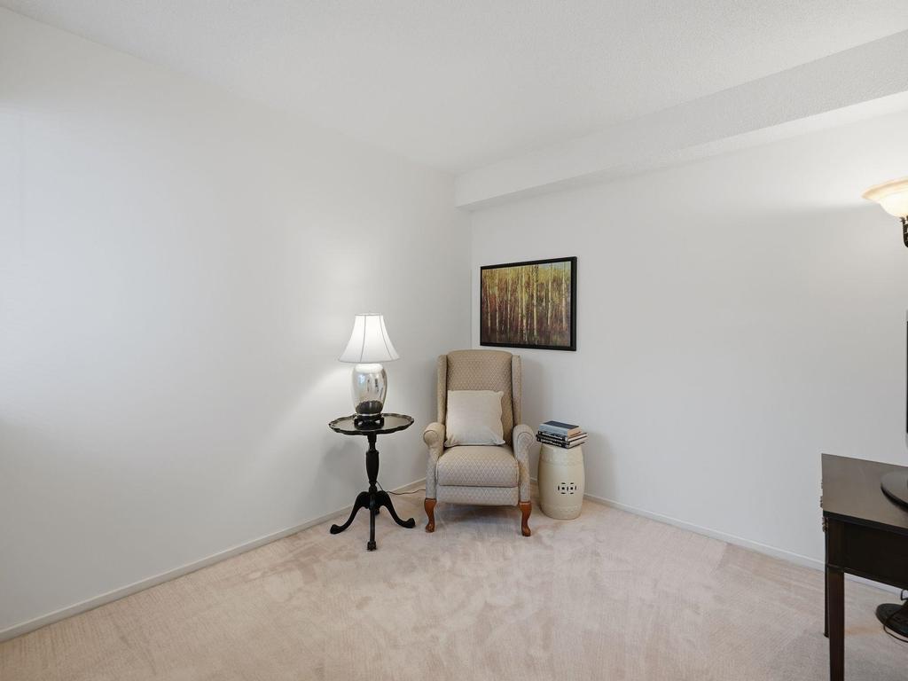 Listing Image for R3090587