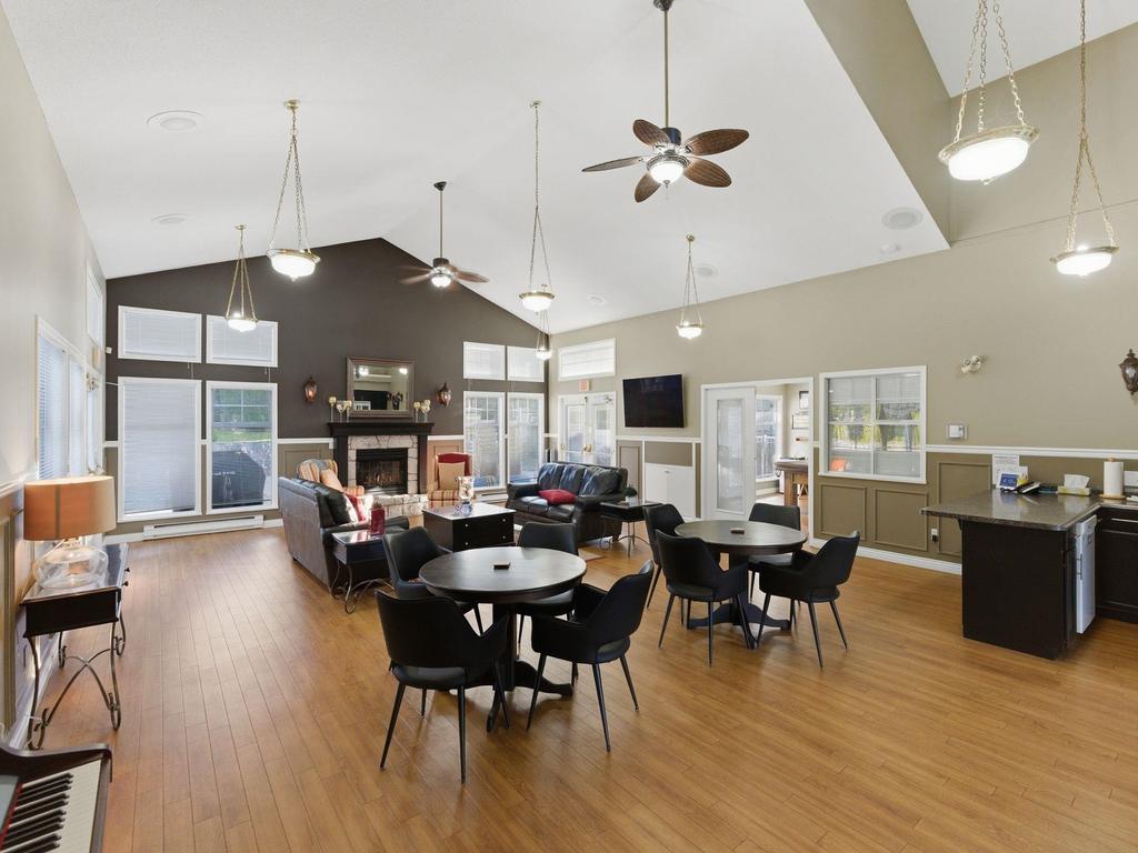 Listing Image for R3090587