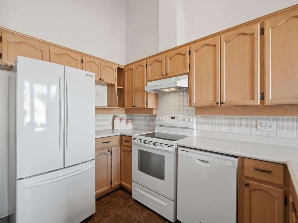 Listing Image for R3090587