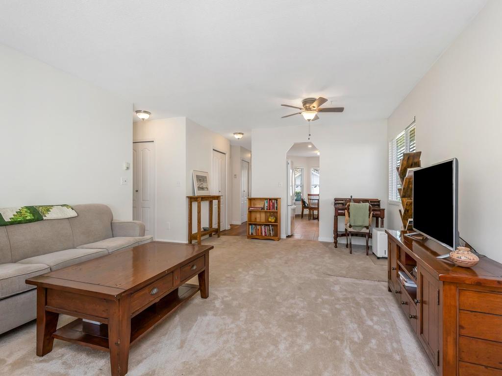 Listing Image for R3090593