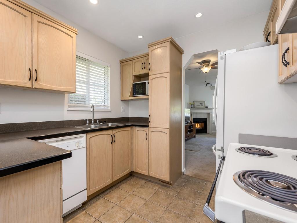 Listing Image for R3090593