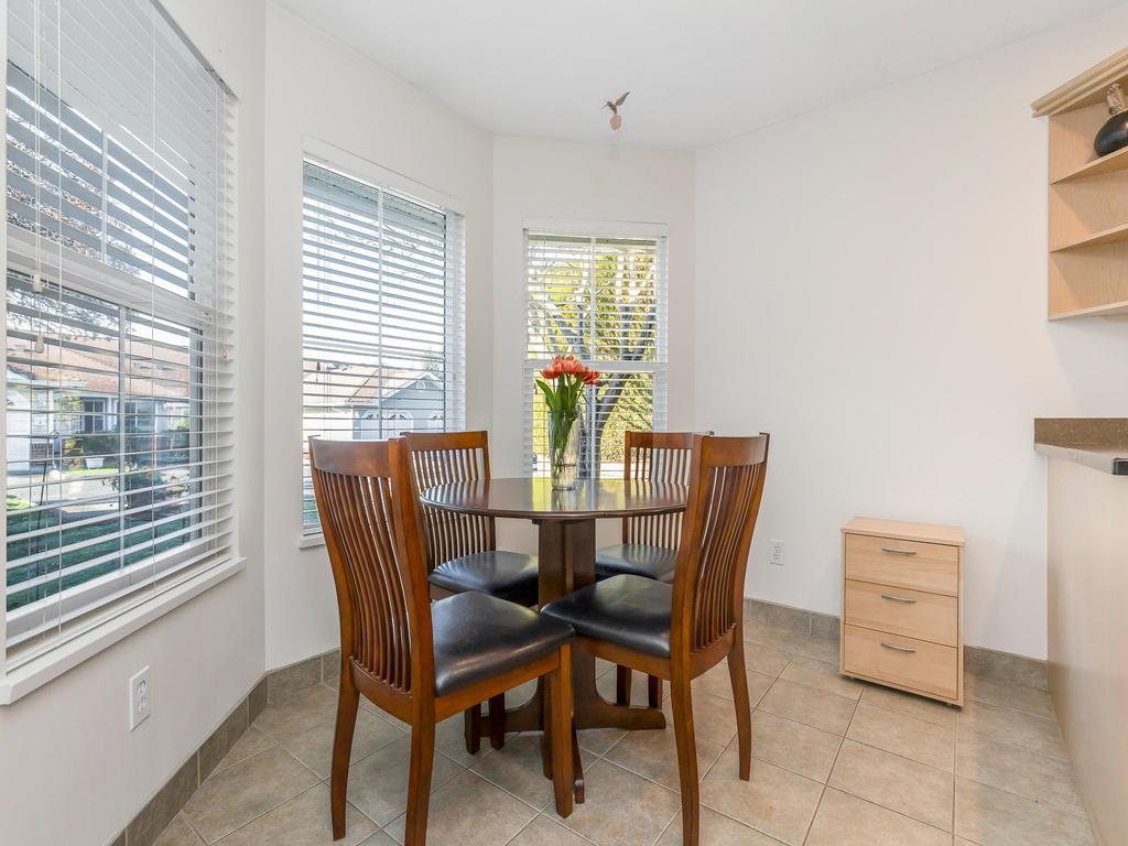 Listing Image for R3090593