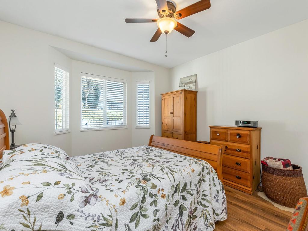 Listing Image for R3090593