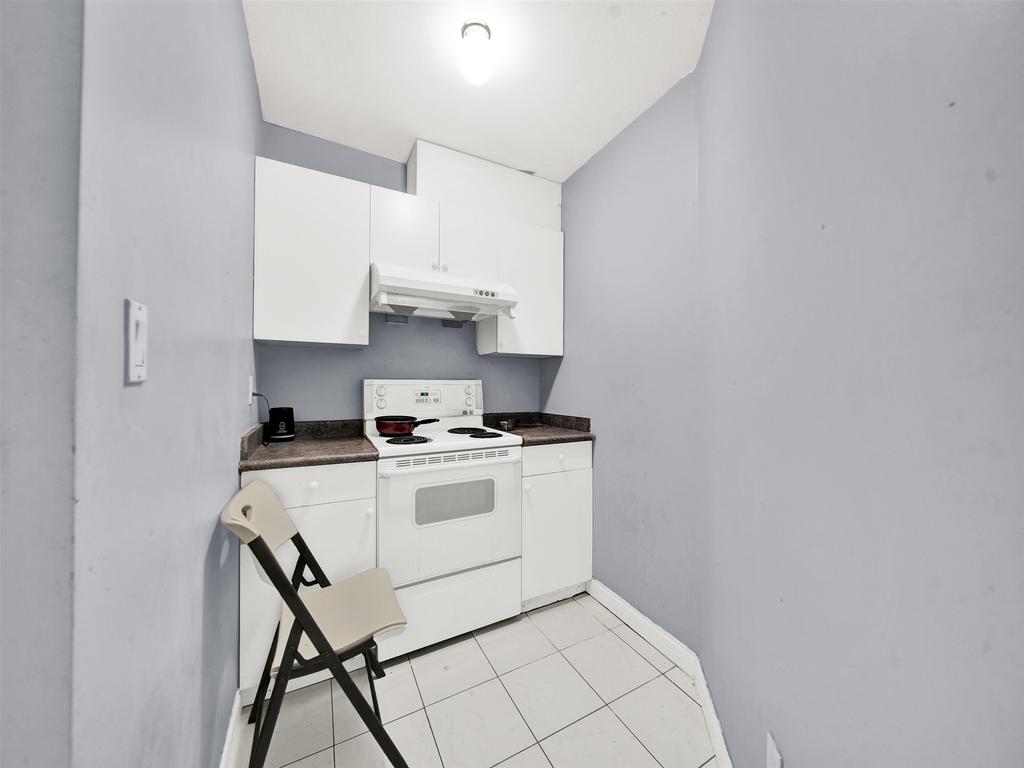 Listing Image for R3090595