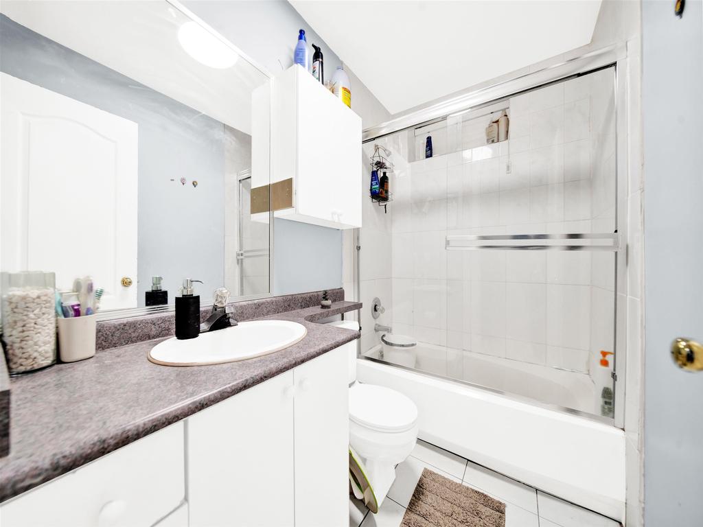 Listing Image for R3090595