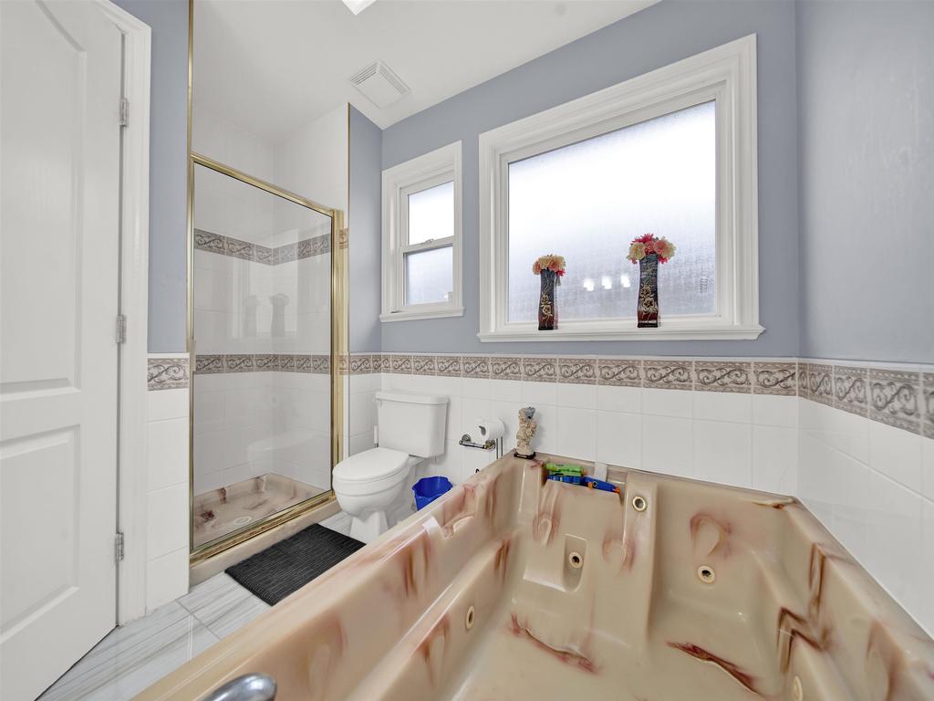 Listing Image for R3090595