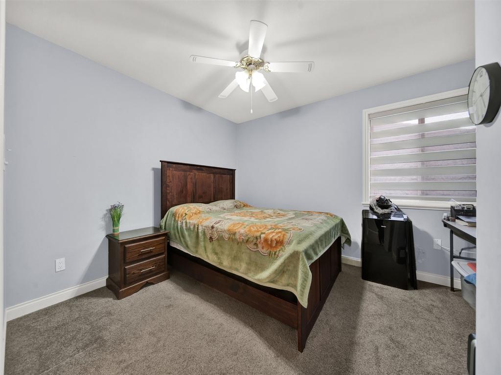 Listing Image for R3090595