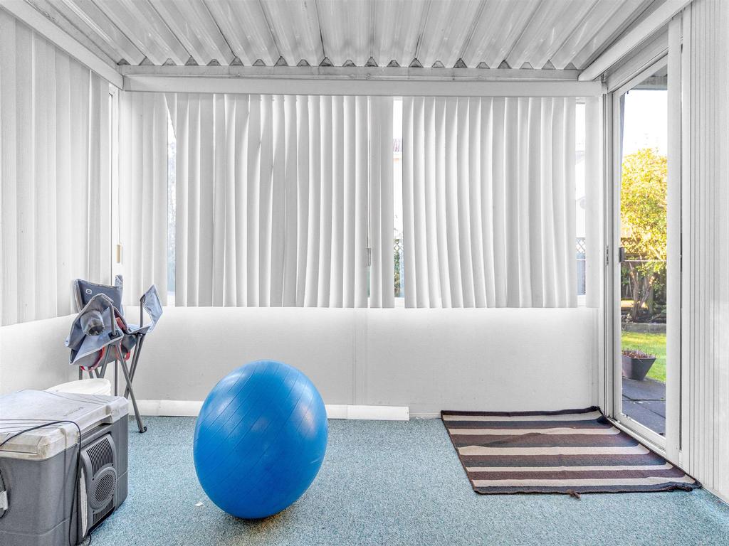 Listing Image for R3090602