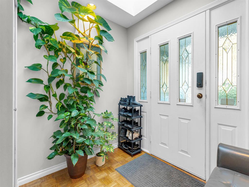 Listing Image for R3090602