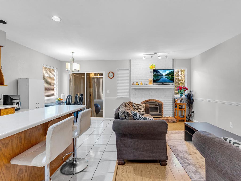 Listing Image for R3090602