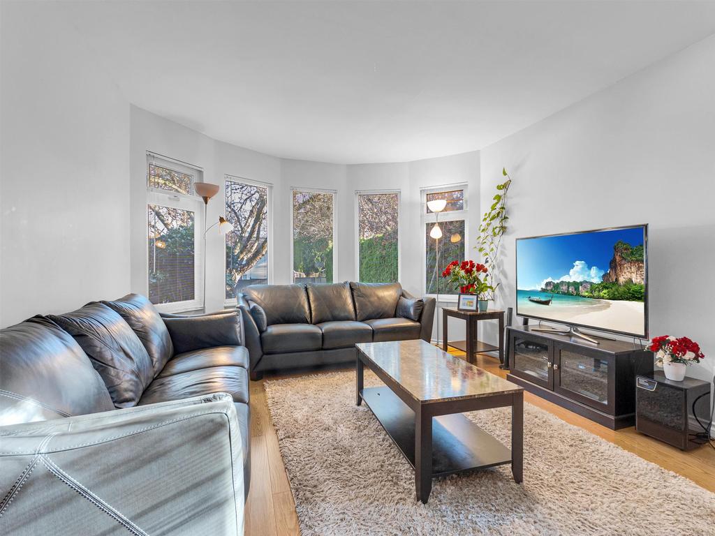 Listing Image for R3090602