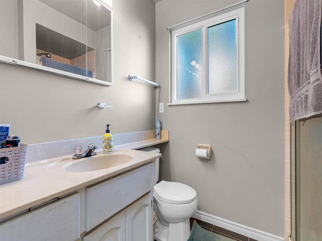 Listing Image for R3090602