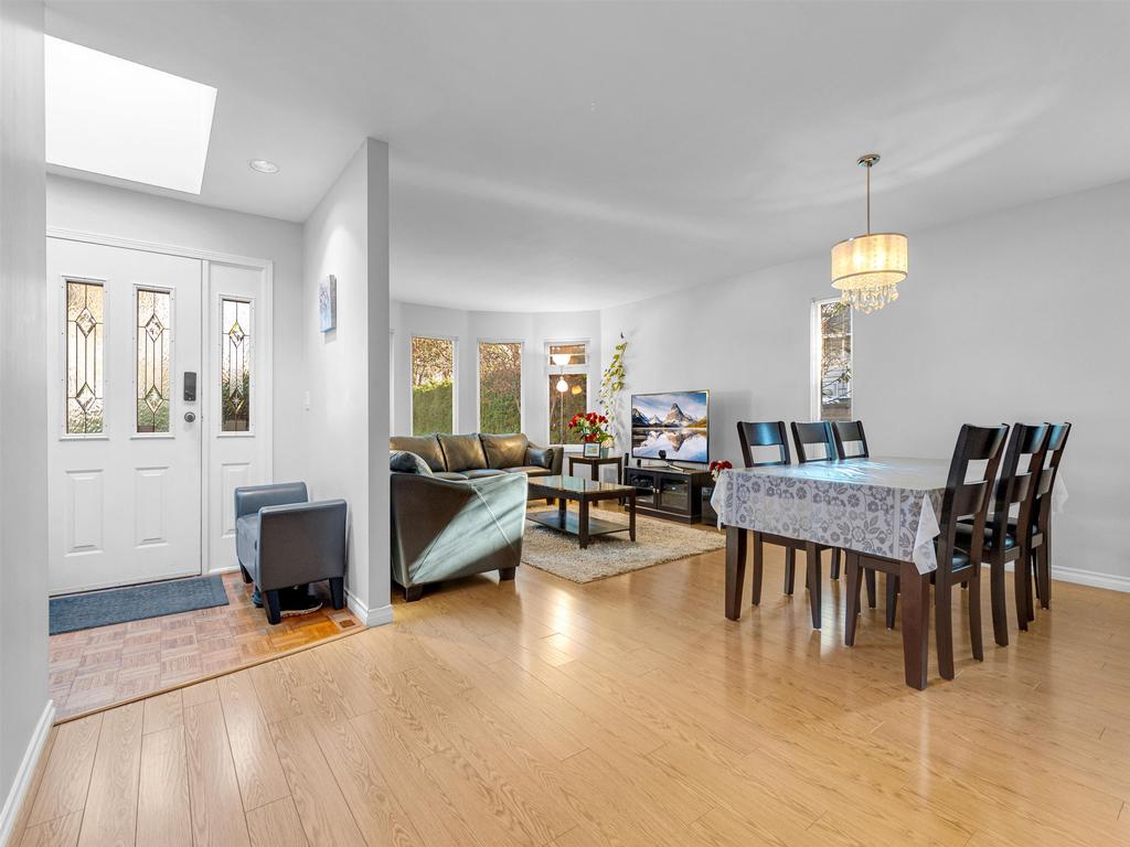 Listing Image for R3090602