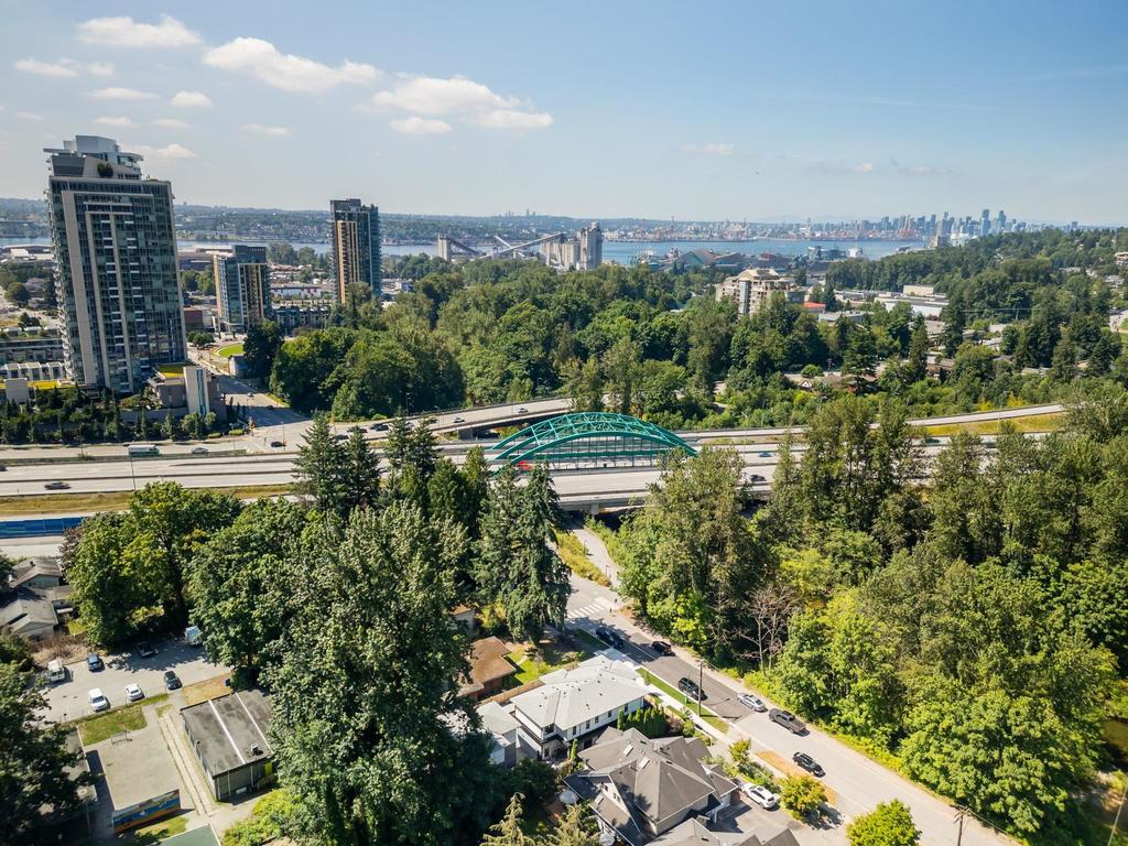 Listing Image for R3090603